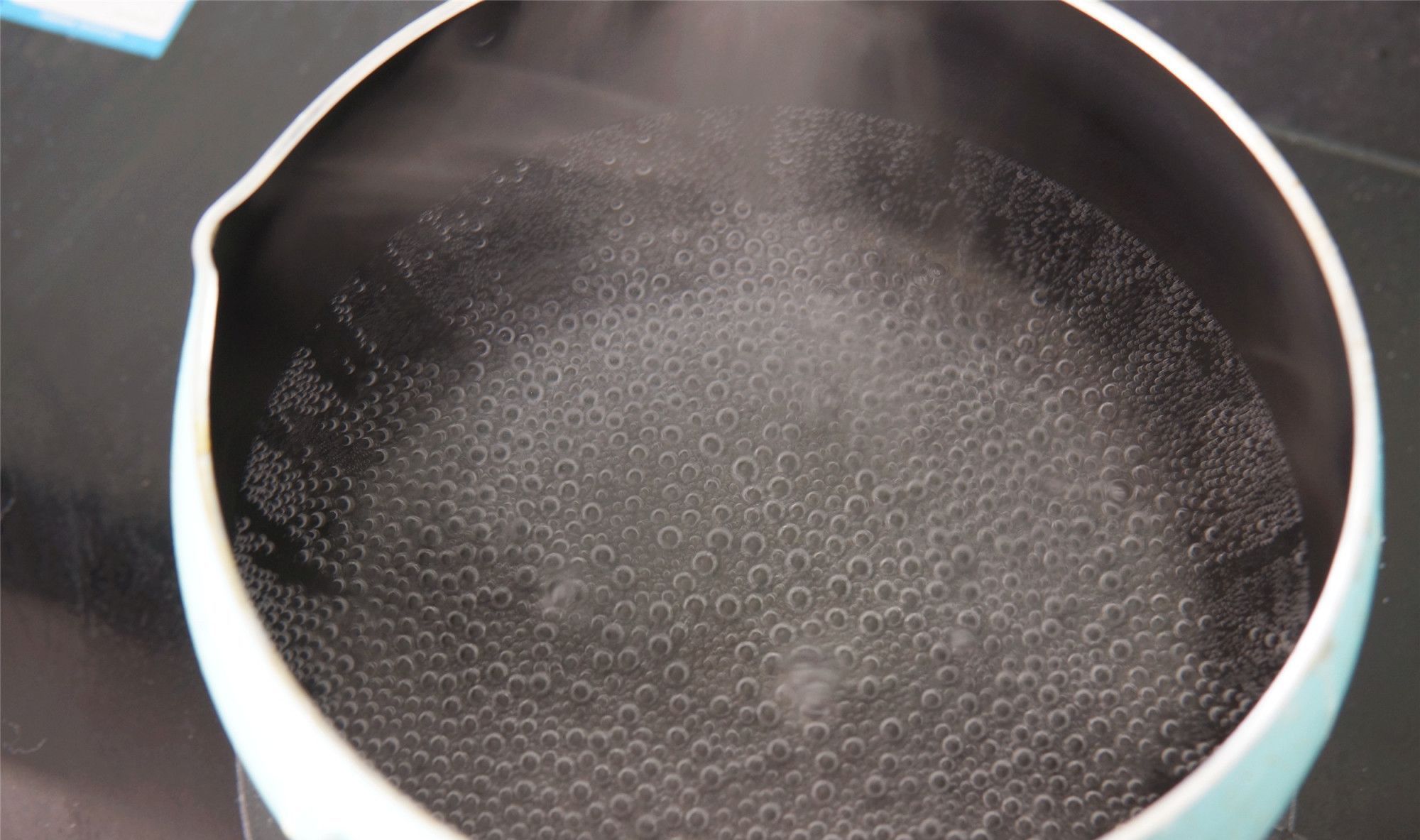 开水|熬小米粥时,用冷水还是开水都不对,记住这妙招,熬出厚厚米油