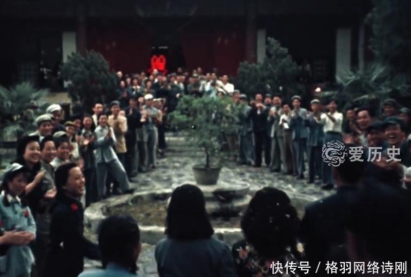 青年|老照片:50年代简朴的婚礼现场 嫁给干部是女青年的梦想