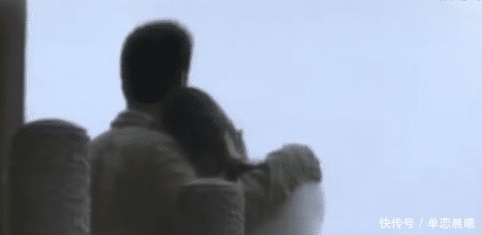  监控|妻子在家与发小约会，被丈夫抓了个正着，妻子却亲手毁了丈夫