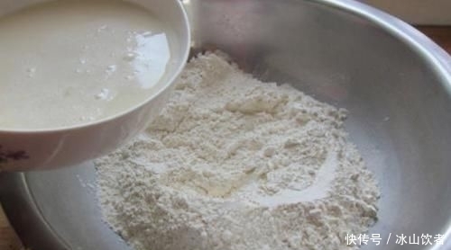  发酵|夏天发面，只加酵母就行？多加3种料，发酵快，香软白净，味道香