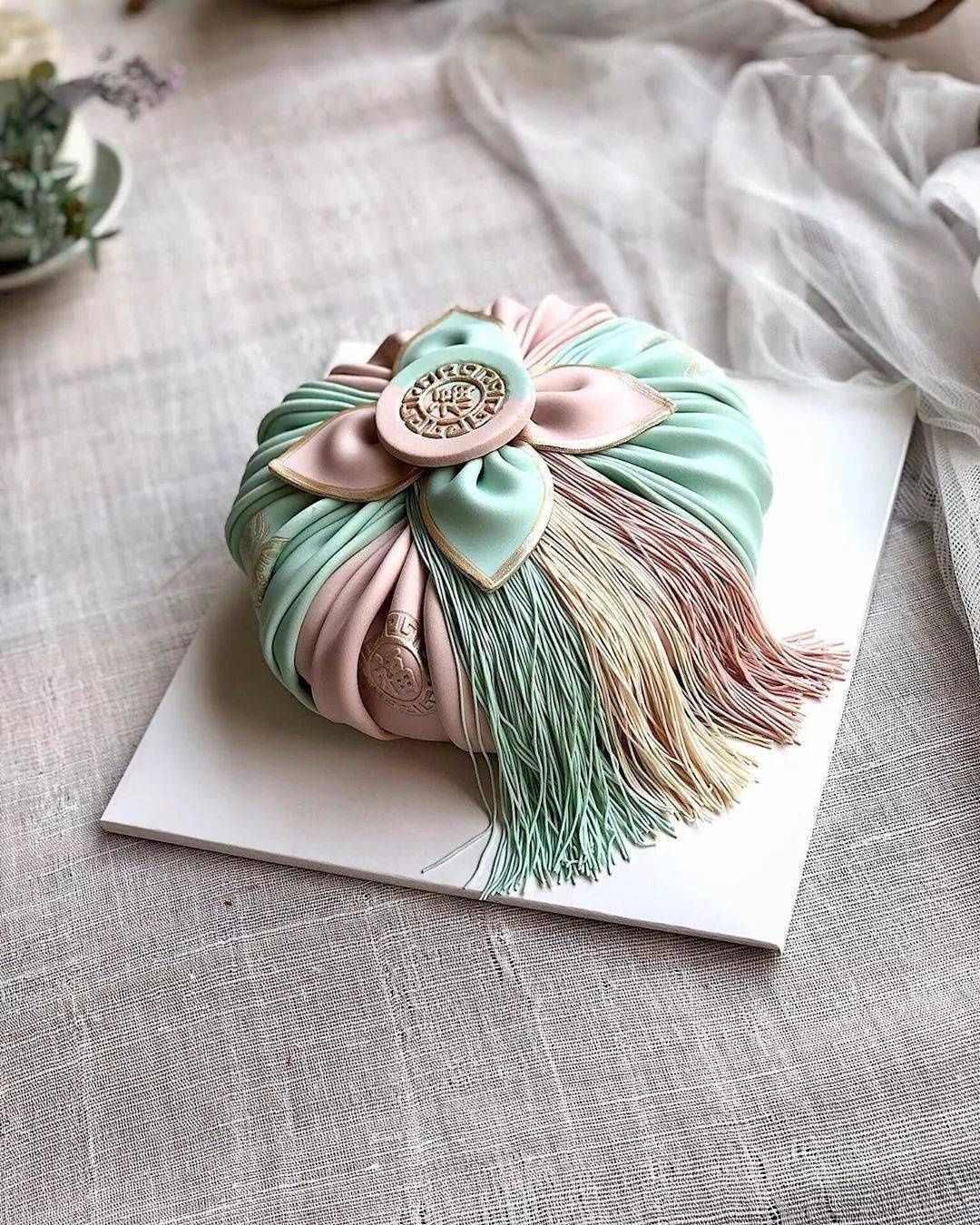 包袱蛋糕|脑洞太大韩国小姐姐晒神秘蛋糕,引百万粉丝每天催更太美了,每一张都让我流口水…