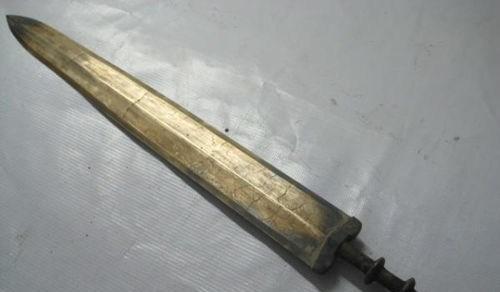 出土|兵马俑坑出土19把宝剑, 技术至今是谜, 西方考古家 绝不可能