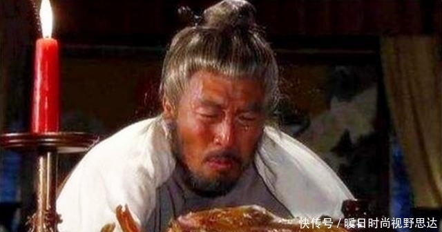  停下|徐达与朱元璋下棋，下到一半徐达突然停下，一看棋盘上出现两个字