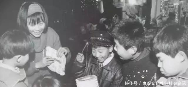 春节|老照片80年代过年的真实场景,看完我流泪了