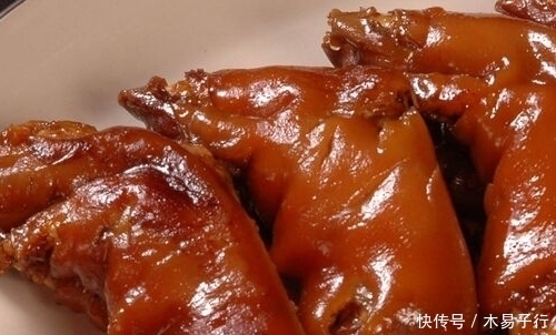 做梦吃猪蹄啃手|一男子做梦吃猪蹄，醒了却赶紧送医院，背后真相让人惊呆了
