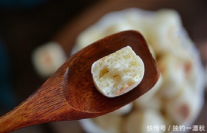 奶香|教你做奶香小馒头,不加一滴油和水,一个平底锅就搞定