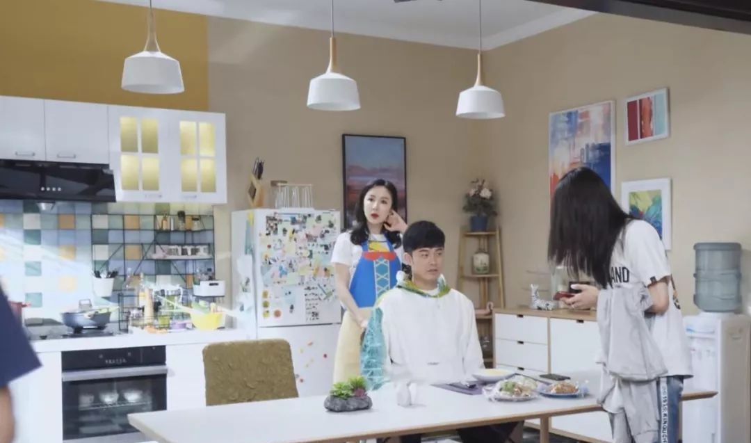  创新|《爱5》韦正求创新，可苦了娄艺潇，一套衣服换30多遍，累到手抖