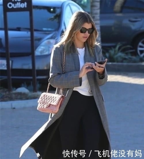 大势已去|谁说打底裤大势已去?教你4种打底裤穿法,新潮显腿长,150也能穿