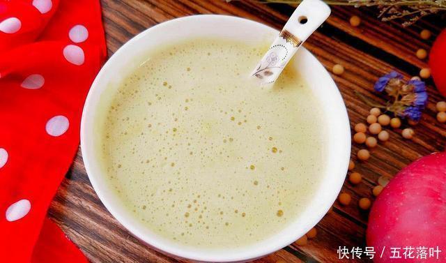 水果|打豆浆时，多加1样水果，1样粗粮，豆浆香味浓郁，入口甘甜丝滑