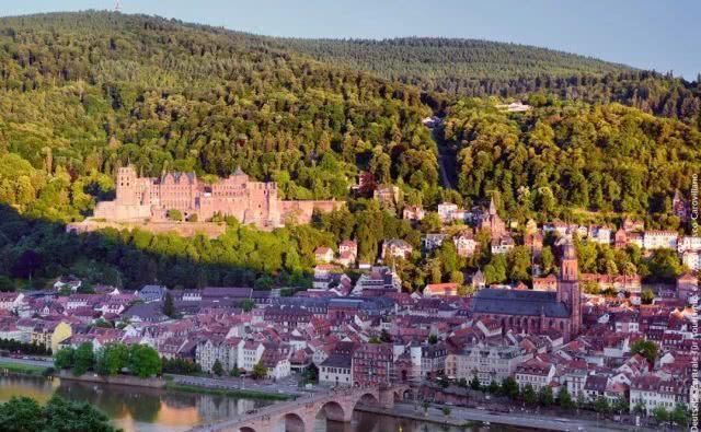  古城堡|60几岁的古城堡之途为什么能一直维持“青春年少”？