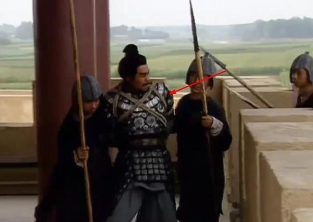 旧版|三国演义：同样是绑吕布，新版五花大绑，旧版确定挣脱不了？