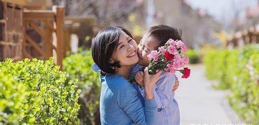 父母|3个妈妈,容易毁掉孩子的自信,希望你不在其中