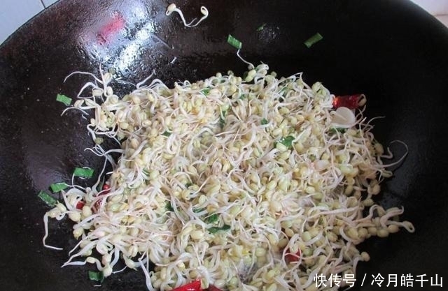 营养|绿豆芽这样发3天就能吃,简单一炒鲜美下饭又营养,全家喜欢吃