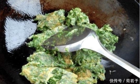 美食|美食如此简单:鸡蛋和“它”炒一炒,每天吃2口,养胃散寒,胃一天比一天健康!