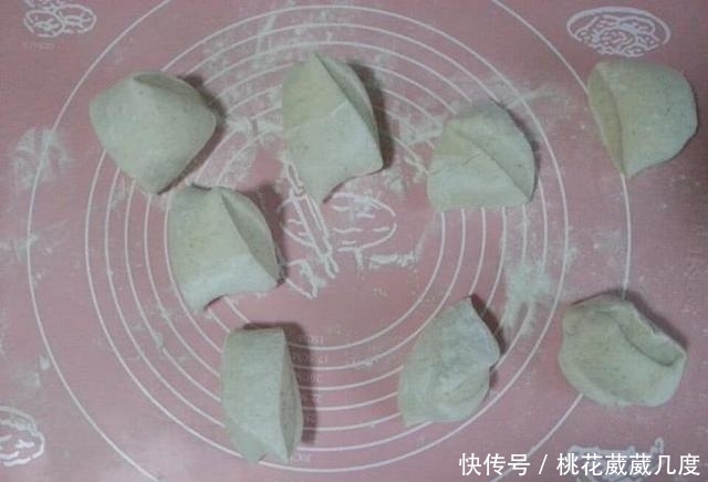 秘诀|蒸馒头的小秘诀,别只放酵母,放1种调味品,5分发满盆更香软