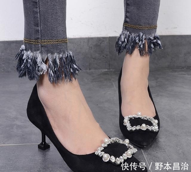 双猫|高跟鞋的跟有讲究,不要太高也不能太矮,那就来双猫跟鞋