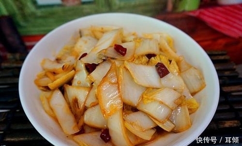 醋溜|醋溜白菜,白菜直接下锅就错了,难怪不好吃,大厨:这样做才对
