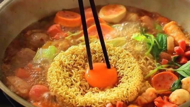 我国|我国最好吃的7碗面,3碗在南方,3碗在北方,网友那另一碗呢