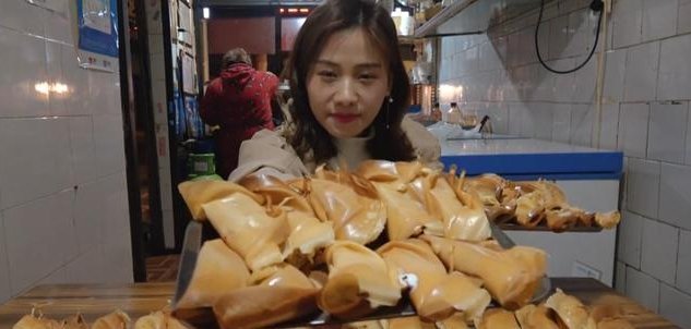 一看|密子君吃80个“巨型”煎饺,掰开一看却穿帮,直接掉粉70万