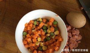 玉米|酱油炒饭+胡萝卜 玉米,营养美味简单