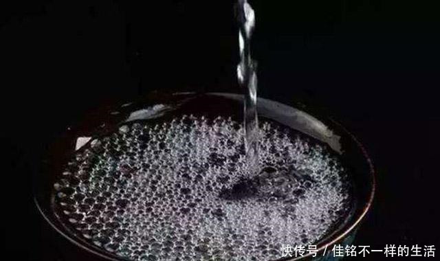 套路|白酒行业忽悠人的3个“套路”,很多人都被坑过,怎么避免