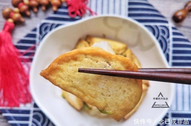 白菜|白菜炖豆腐,先炒白菜还是先炖豆腐都不对,大厨这样做,比肉香