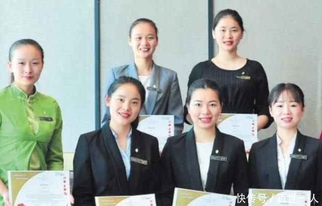 辰洲际酒店|她是“国宴级服务员”,为各国宴会服务3次,一般宴会都请不动她