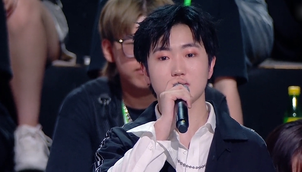  尴尬|《炙热的我们》总决赛像年会 点评尴尬到手脚蜷缩 团王投票似剧本