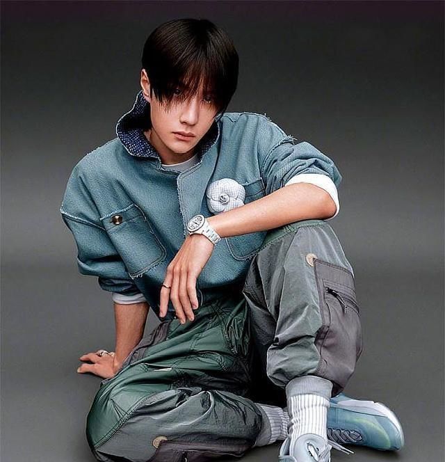 王一博|连续5年王一博为汪涵准点庆生?王一博真是个懂得感恩的孩子!