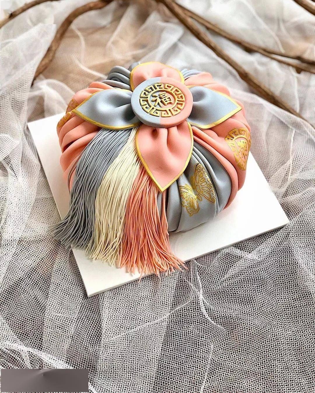 包袱蛋糕|脑洞太大韩国小姐姐晒神秘蛋糕,引百万粉丝每天催更太美了,每一张都让我流口水…