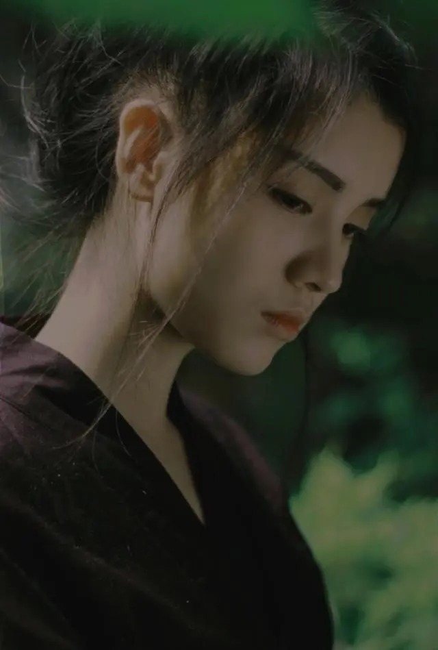 角度|女生拍照想要五官立体，试试这个角度，面部显瘦效果好