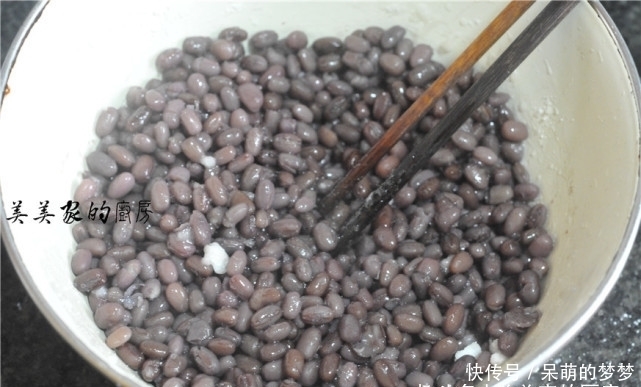 好吃|用红豆做美食,比包子馒头还好吃,又香又糯,天冷最适合!
