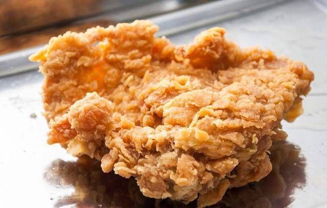 VS|同样是鸡排,肯德基VS正新,区别有多大,网友只要咬一口就知道