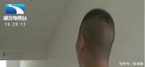  情侣|床下有人……情侣房中遭遇惊魂一刻，居然从床下抓出一“君子”