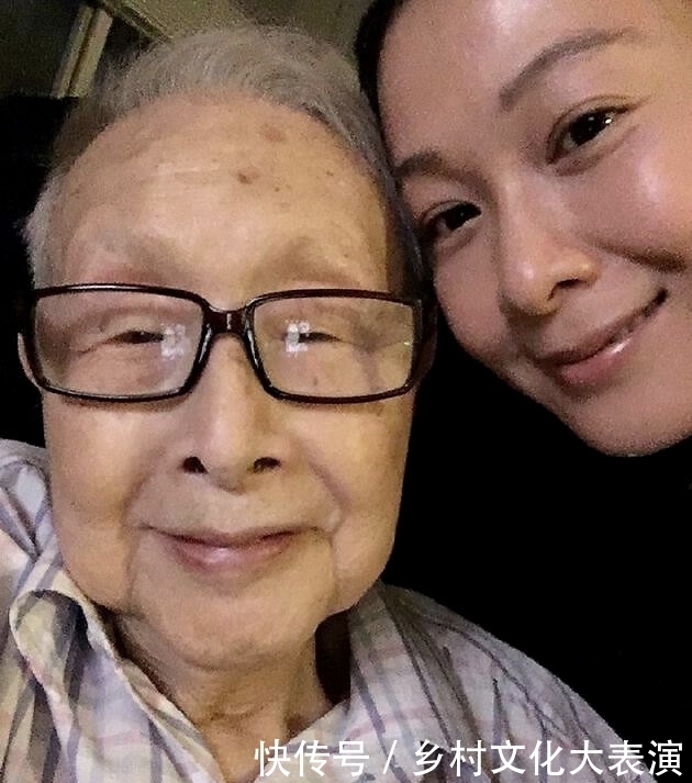 夜晚|刘若英演唱《夏夜晚风》几度哽咽落泪,背后的原因让人感到遗憾