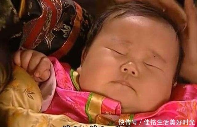  待遇|乾隆最受宠的儿子, 25岁就被封王, 为何他的子女待遇各不同