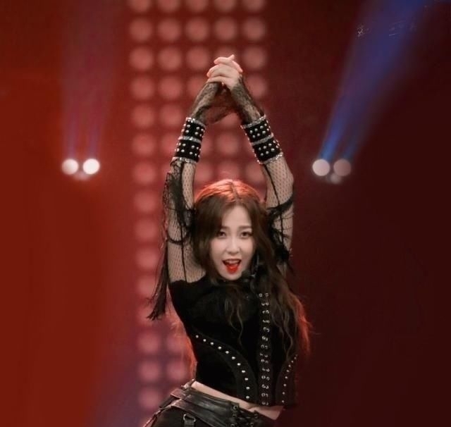 声音|青春有你2总决赛,虞书欣没声音唱功翻车,小鬼看《猎》表情直接