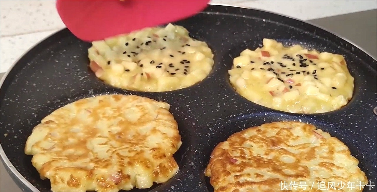 孩子|天冷了,苹果不要直接吃,加两个鸡蛋,香甜松软,出锅孩子抢着吃