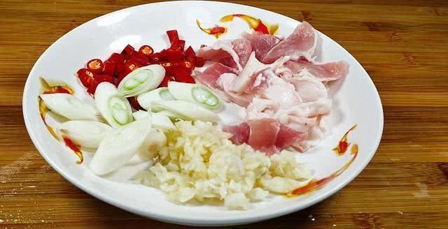 小现|炒豆角很多人做错了,大厨教你正确做法,好吃到停不下来