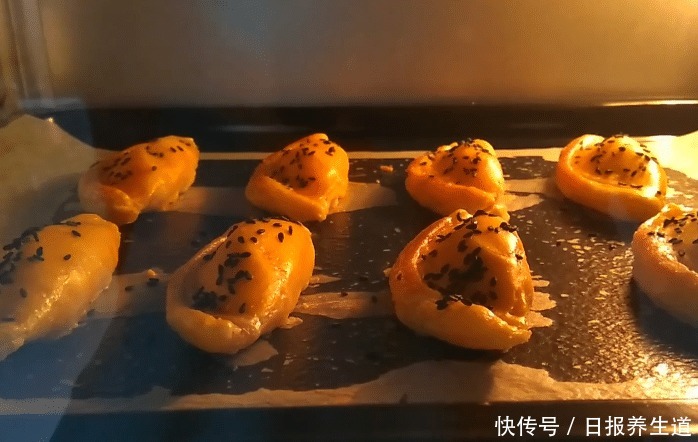 芒果|芒果这样吃还是第一次见,甜香脆皮,滑嫩营养,真是太美味了