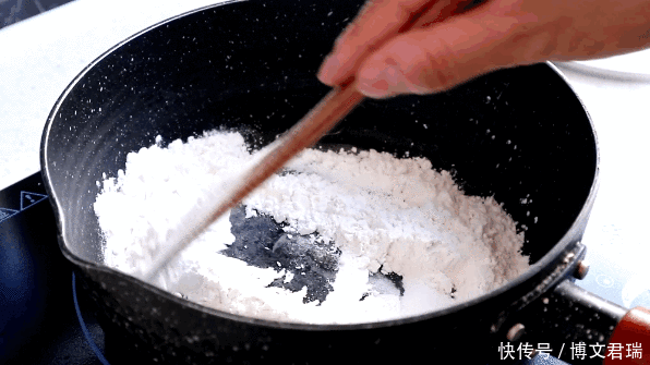 甜点|广式甜点“芒果糯米糍”,比雪媚娘制作简单,奶香浓郁,软糯拉丝