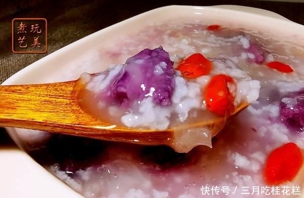 冰清玉洁|冰清玉洁银耳，红的发紫的紫薯，这锅粥必须好吃又顺口