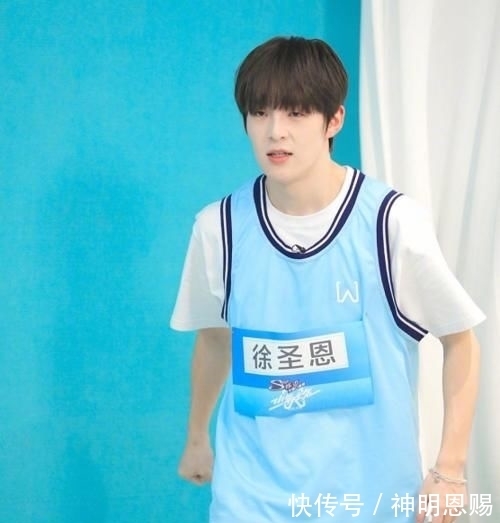  选秀节目|娱乐圈迎来最“糊”的选秀，出道夜仅上两个热搜，人气选手还陷抄袭风波