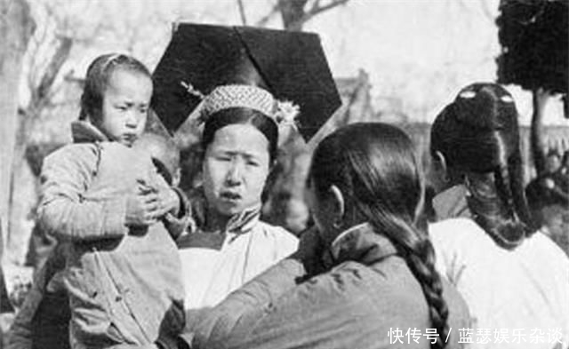 被迫|结婚20年后，丈夫被迫退休，妻子才得知，结婚时丈夫欺骗了众人