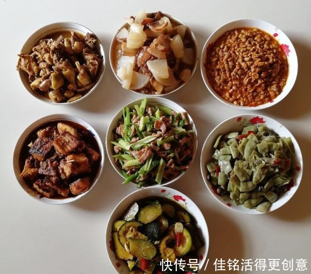 搭配|大半年未回老家,婆婆准备了七道家乡美味,荤素搭配,吃着真香