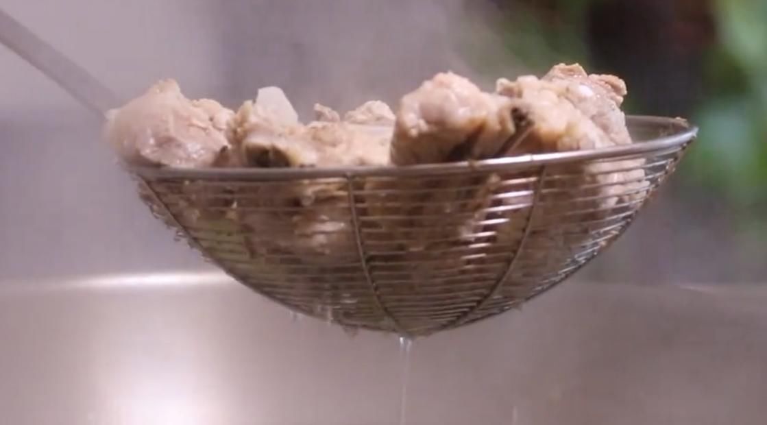 好吃|排骨与土豆是绝配,土豆软绵,排骨入口即化,好吃到停不下来