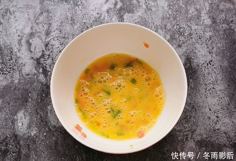 做法|手把手教你鸡蛋灌饼的做法,松软分层,个个鼓大泡,跟着学零失败