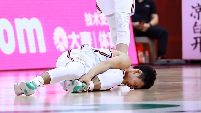 最新|广东队最新伤情情况!易建联归队时间确定 徐杰脚伤问题不大