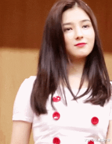  GIF|搞笑GIF：妹子你这么会玩，你男朋友知道吗？