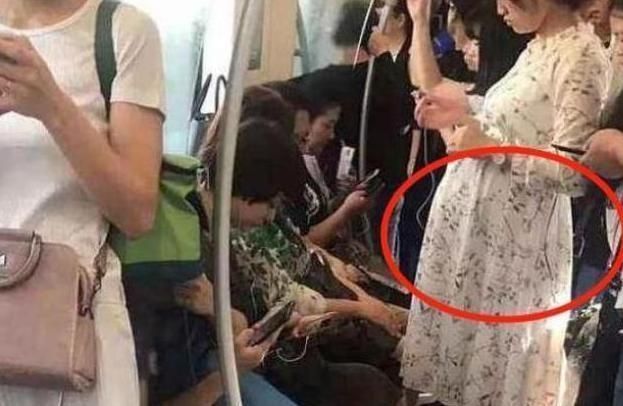 司机|公交上6岁男童逼一孕妇让座,司机听到男孩的理由后停车你下车